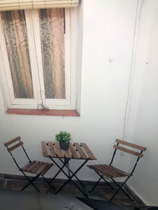 Sebastian Elcano, Apartamento Para 2 Con Terraza, Metro Embajadores Madri Exterior foto