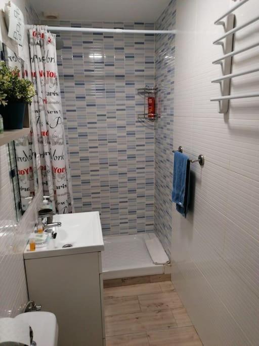 Sebastian Elcano, Apartamento Para 2 Con Terraza, Metro Embajadores Madri Exterior foto