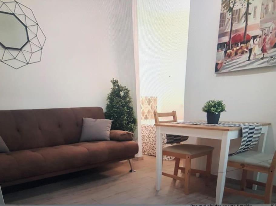 Sebastian Elcano, Apartamento Para 2 Con Terraza, Metro Embajadores Madri Exterior foto